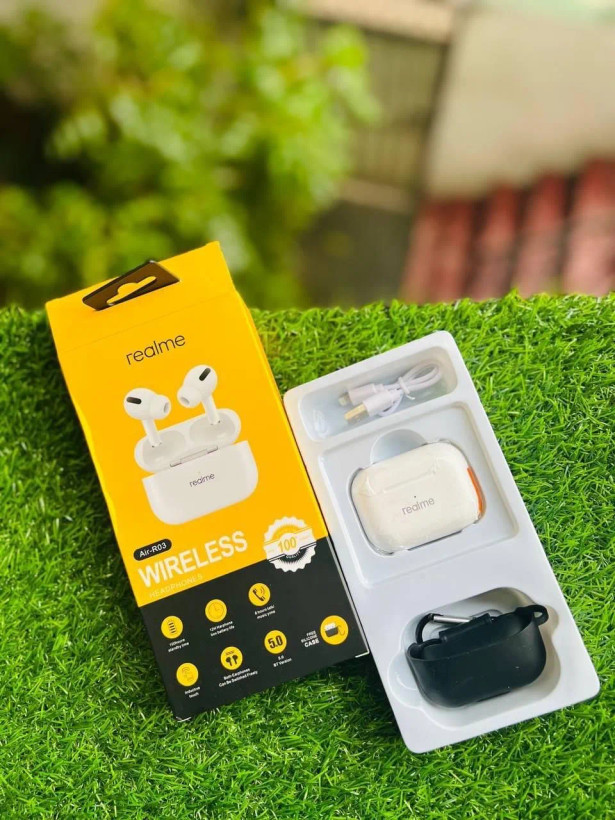 ایرپاد پرو realme مدل Air-R03 به همراه کاور و گیره